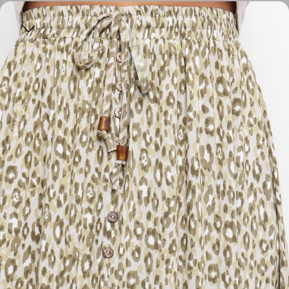 Like New Petal and Pup Katara Skirt - Picture 7 of 7